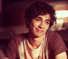 Robert Sheehan