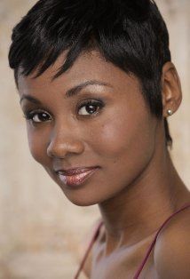 Emayatzy Corinealdi