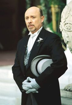 Hector Elizondo