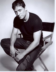 Holt McCallany