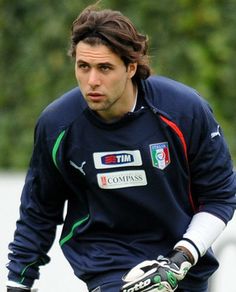 Salvatore Sirigu