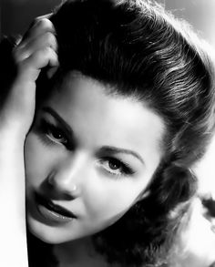 Anne Baxter