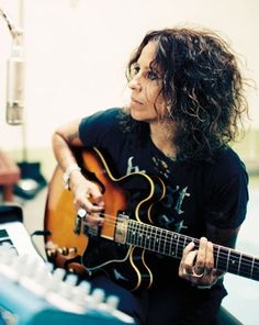 Linda Perry