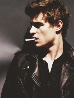 Max Irons