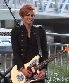 Tommy Joe Ratliff