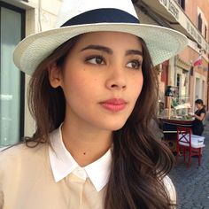 Urassaya Sperbund