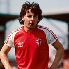 Mickey Thomas