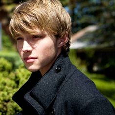 Sterling Knight