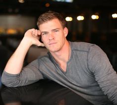 Alan Ritchson