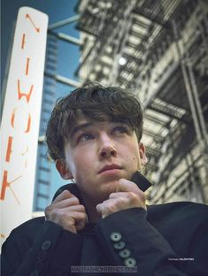 Alex Lawther