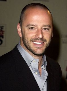 Gil Bellows