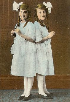 Daisy and Violet Hilton