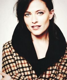 Lara Pulver