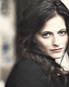 Lara Pulver