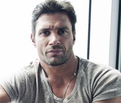 Manu Bennett