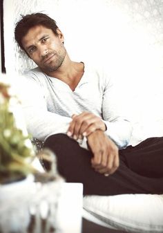 Manu Bennett