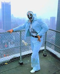 Mil Mascaras