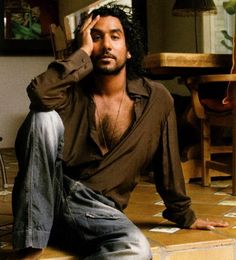 Naveen Andrews