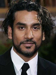 Naveen Andrews