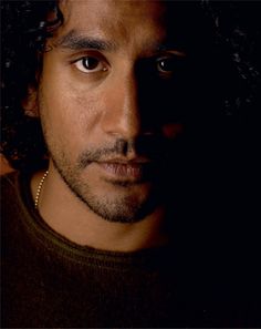 Naveen Andrews