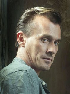 Robert Knepper