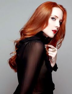 Simone Simons