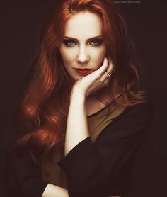 Simone Simons