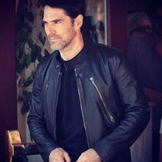 Thomas Gibson