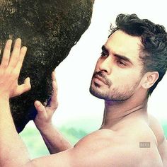 Tovino Thomas