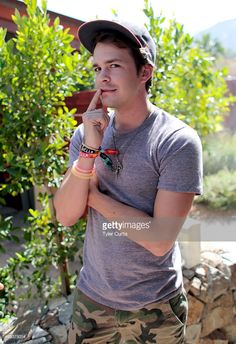 Johnny Simmons