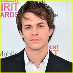 Johnny Simmons