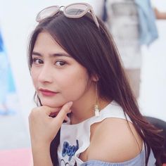 Prilly Latuconsina