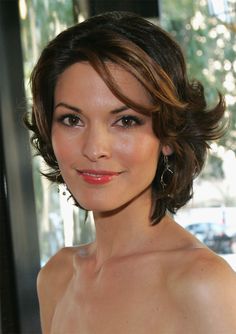 Alana De La Garza