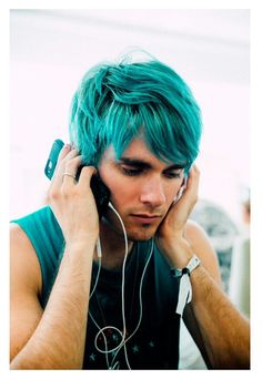 Awsten Knight