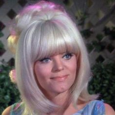 Carol Wayne