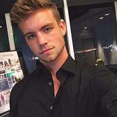 Dustin McNeer