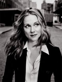 Laura Linney