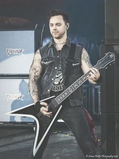 Matthew Tuck