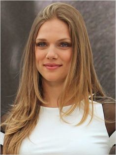 Tracy Spiridakos