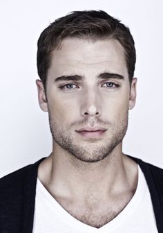 Dustin Milligan