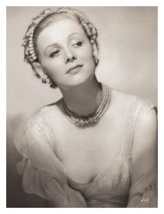 Gloria Stuart