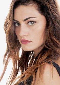 Phoebe Tonkin