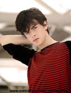 Skandar Keynes