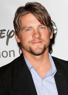 Zachary Knighton