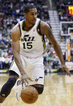 Derrick Favors