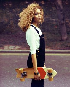 Izzy Bizu