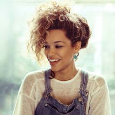 Izzy Bizu