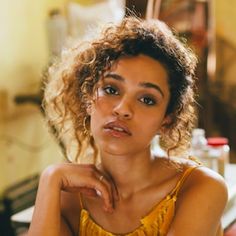 Izzy Bizu