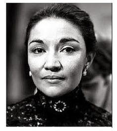 Miriam Colon