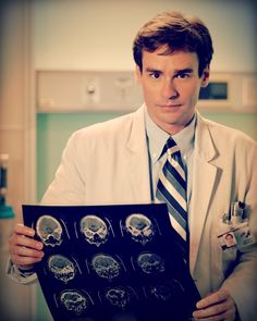 Robert Sean Leonard